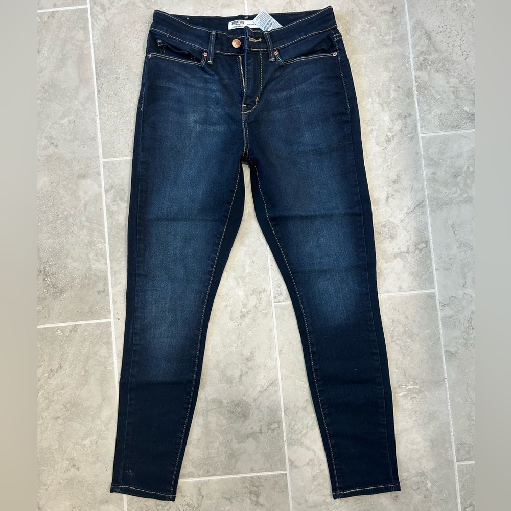 Signature by Levi Strauss Dark Indigo Women's Mid Rise Skinny Jeans | SIZE 4s